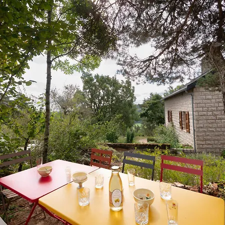 La Maison De L'eolienne Le Recoux